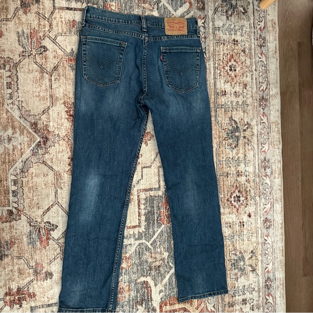 Levi’s Straight Leg Jeans
